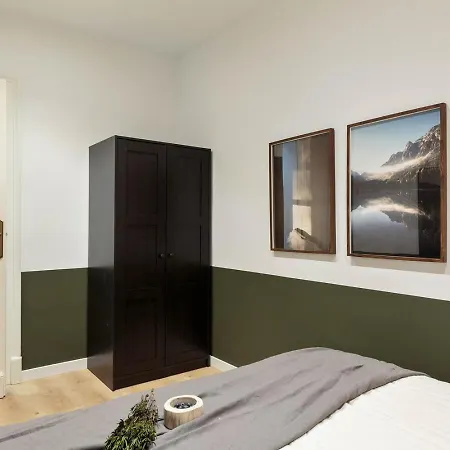 Apartman Arlet - 4 Bedrooms In Eixample Dreta Barcelona